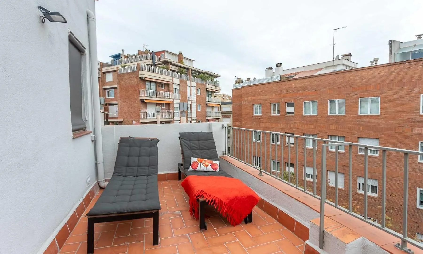 My Space Barelona - Renovated Attic Apartment With Two Terrace バルセロナ