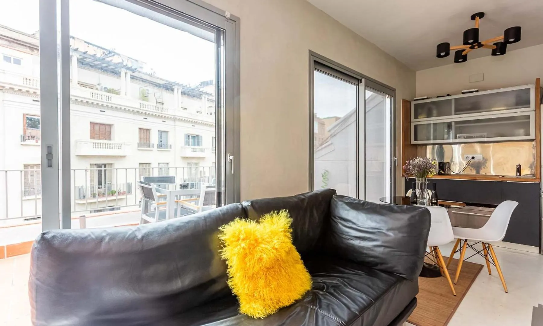 My Space Barelona - Renovated Attic Apartment With Two Terrace バルセロナ スペイン