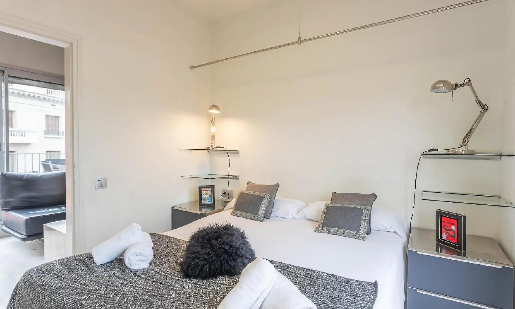 My Space Barelona - Renovated Attic Apartment With Two Terrace Barcelona Spanyolország