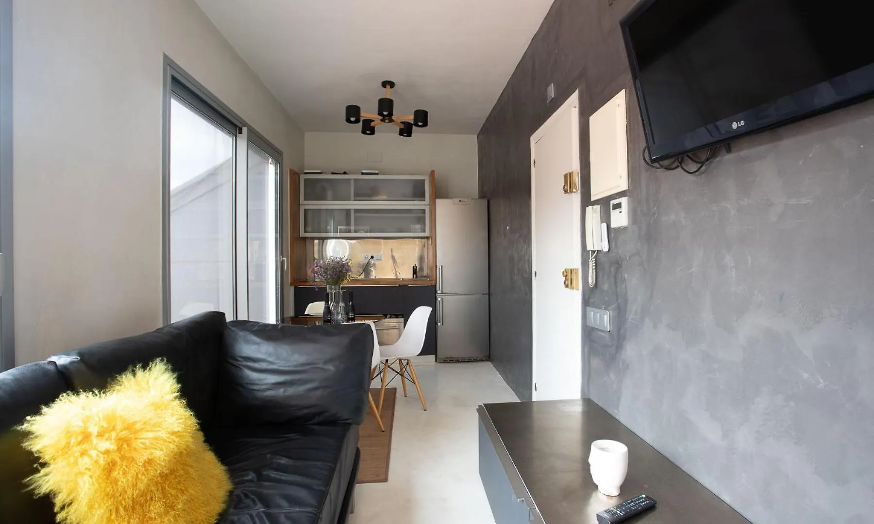 My Space Barelona - Renovated Attic Apartment With Two Terrace Barcelona