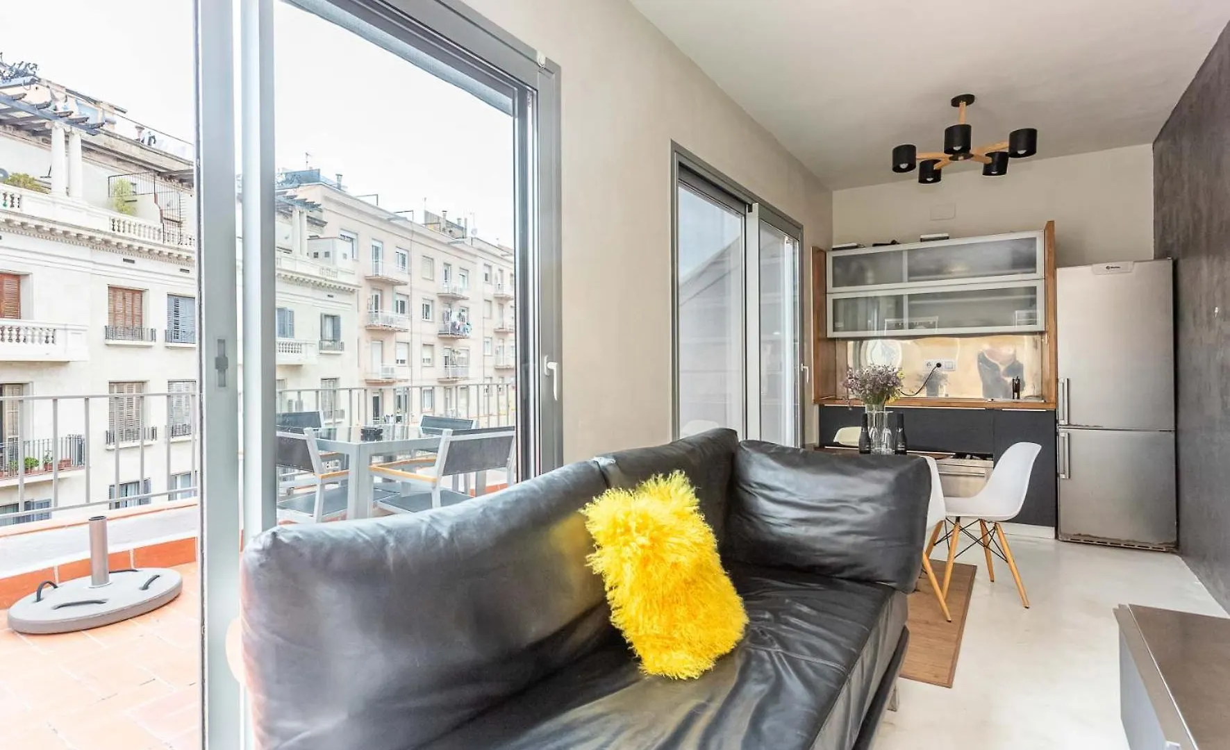 My Space Barelona - Renovated Attic Apartment With Two Terrace Barcelona 0*,